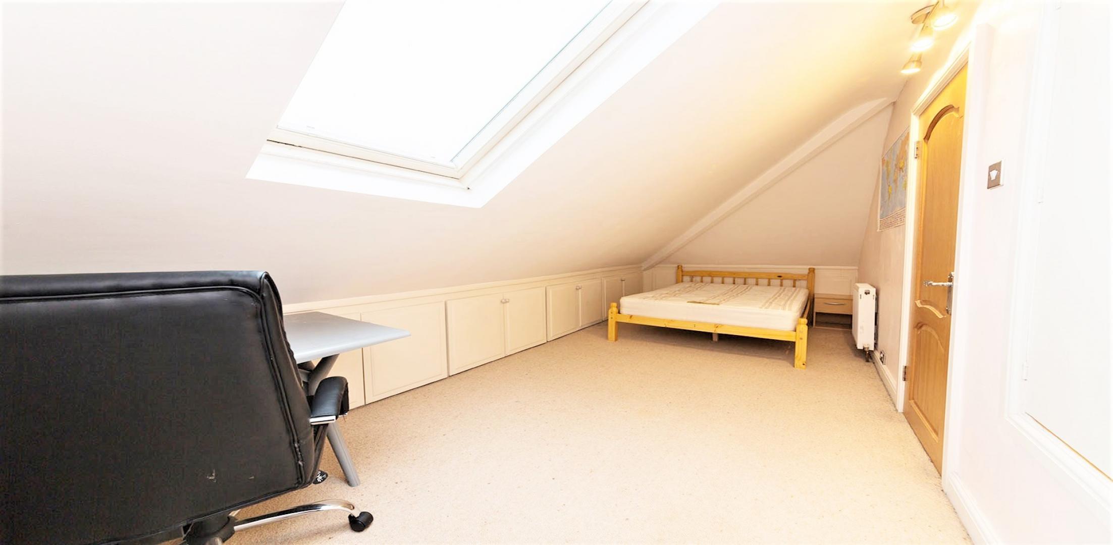 			3 Bedroom, 2 bath, 1 reception Flat			 Richborough Road, Kilburn